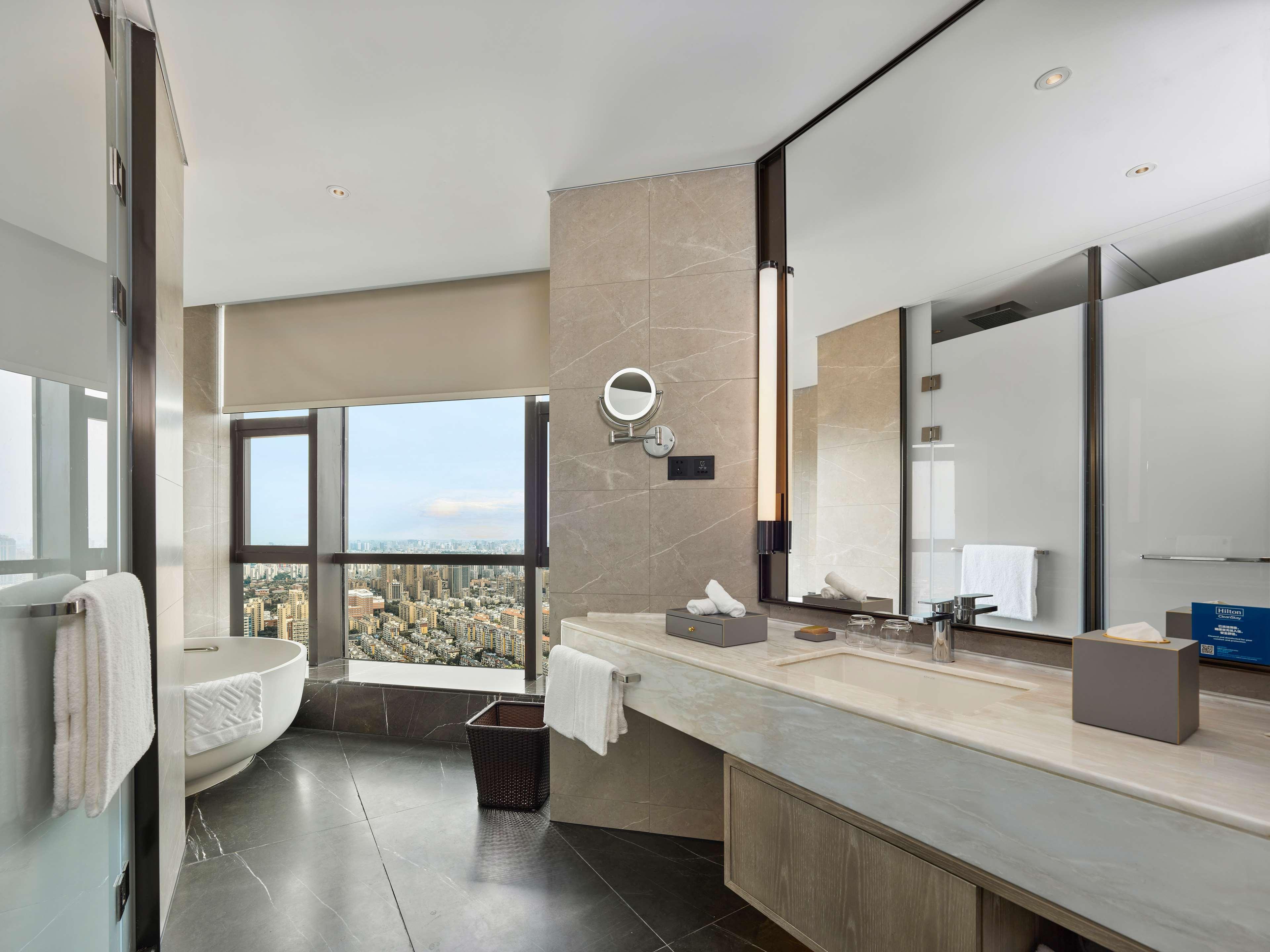 Hilton Jiaxing Hotel Buitenkant foto